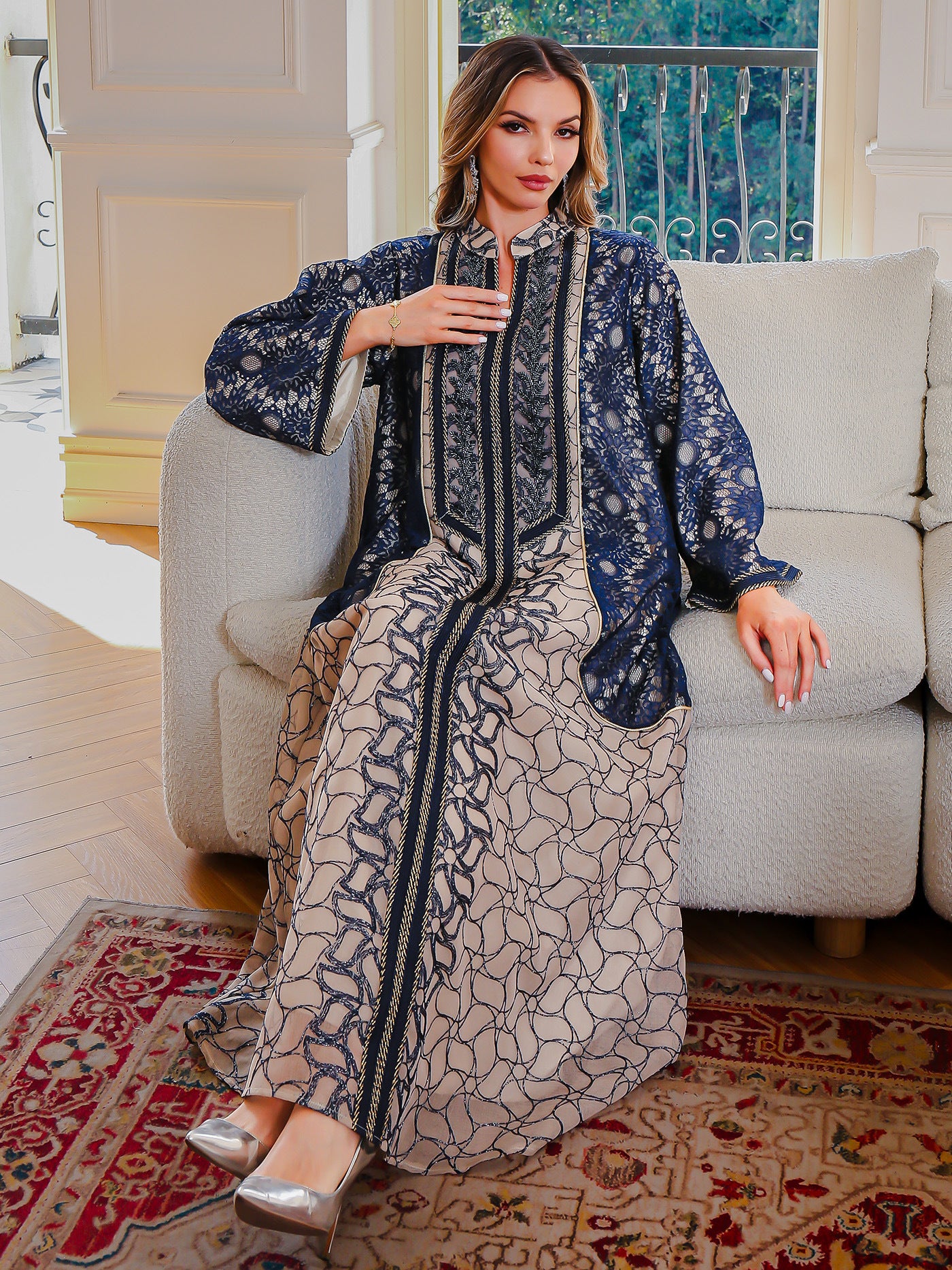 Heavy-duty mesh embroidery long robe abaya for Muslims